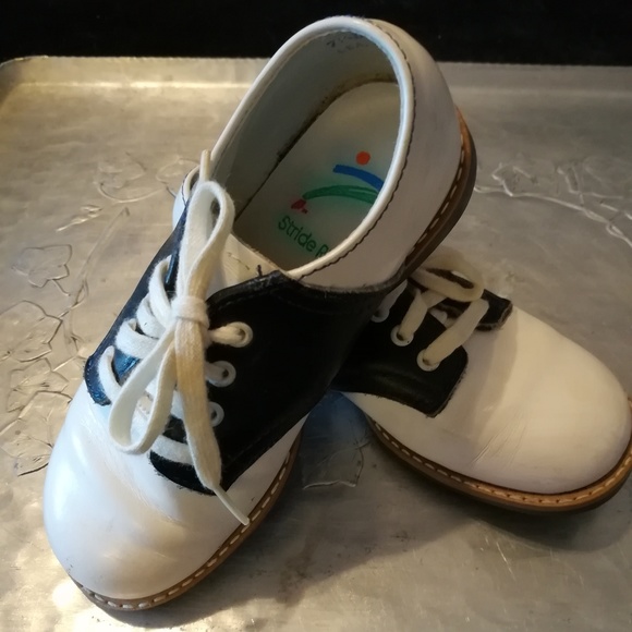 stride rite saddle shoes